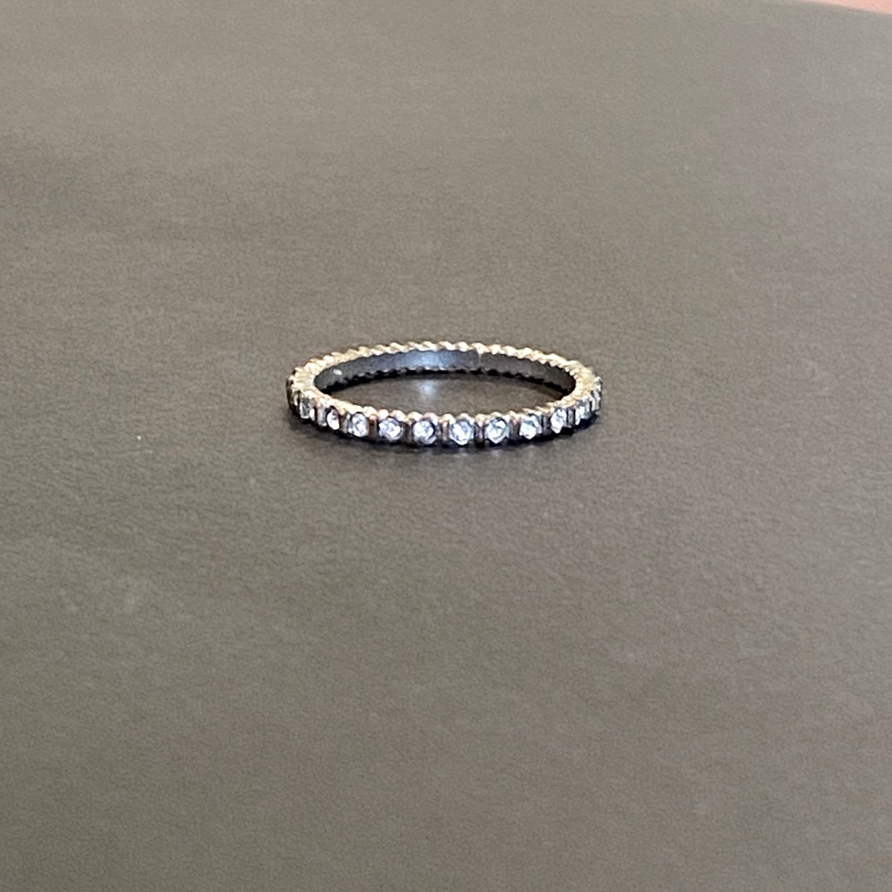 Sterling Silver Cubic Zirconia Elegant Band Ring Size 7